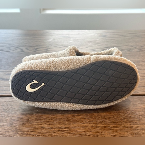Olukai Nohea Heu Slippers Sandbar Beige Tan Slip On Loafers Womens Size 6 NWT - Picture 11 of 16